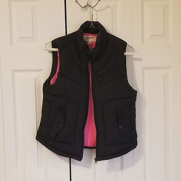 Arizona Jean Company Jackets & Blazers - Arizona Jean Co Black Puffer Vest, juniors M